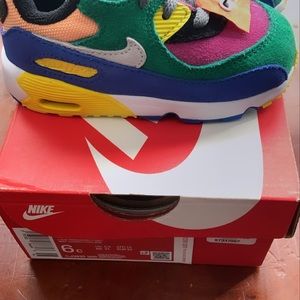 Kid Nike’s new 6c green,yellow,blue,white